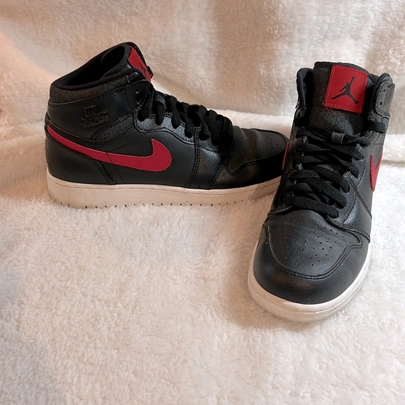 Nike air Jordan retro youth 6.5 EUC - Picture 1 of 15